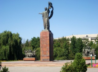 Park and Statues in Bishkek Bishkek-park and statues