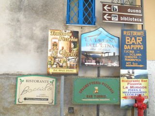 Castelmola, signs