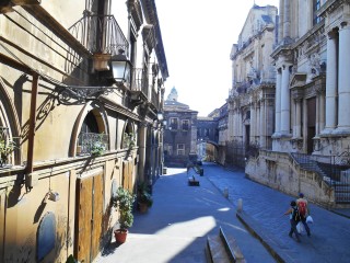 Via Crociferi, Catania