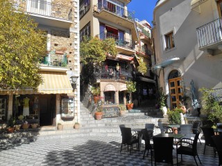 Piazza Duomo in Castelmola