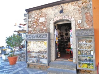 Souvenir shop in Castelmola