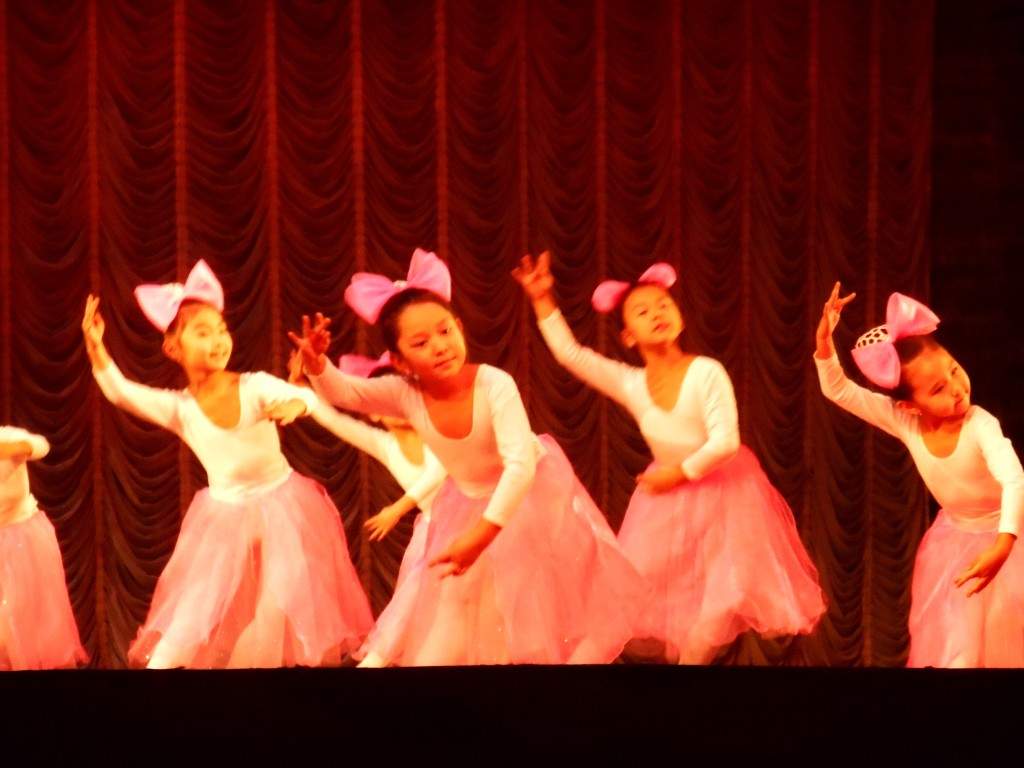 kyrgyz ballet and opera theatre