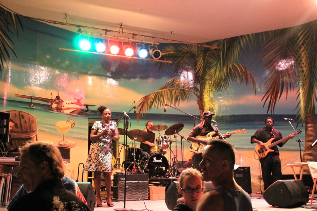 Live music in Hollywood Beach, Fl