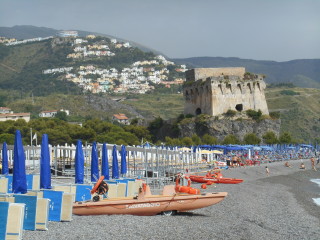Dino Island, Calabria