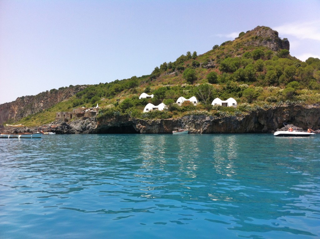 Dino Island, Calabria