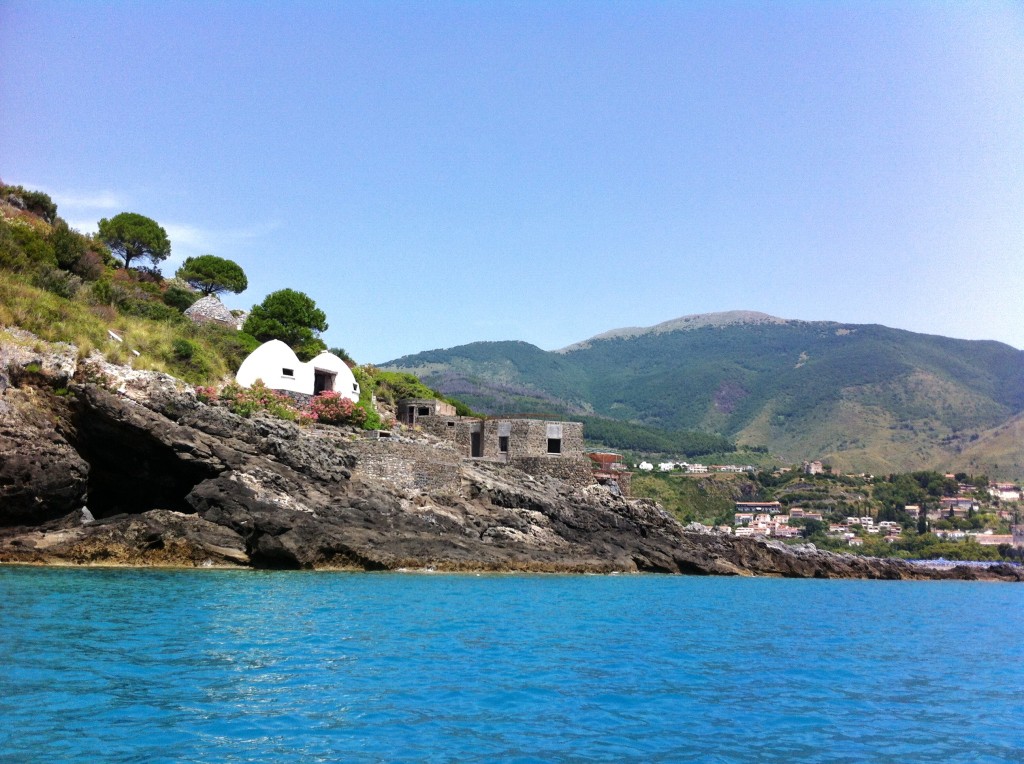 Dino Island, Calabria
