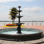 Water Fountain along Malecón Guayaquil
