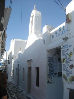 Pathway through Mykonos