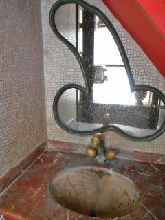 Turrisi Bar, sink
